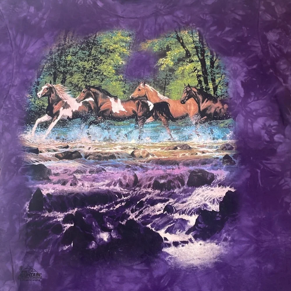 The Mountian Tee - Horses - Picture 3 of 7